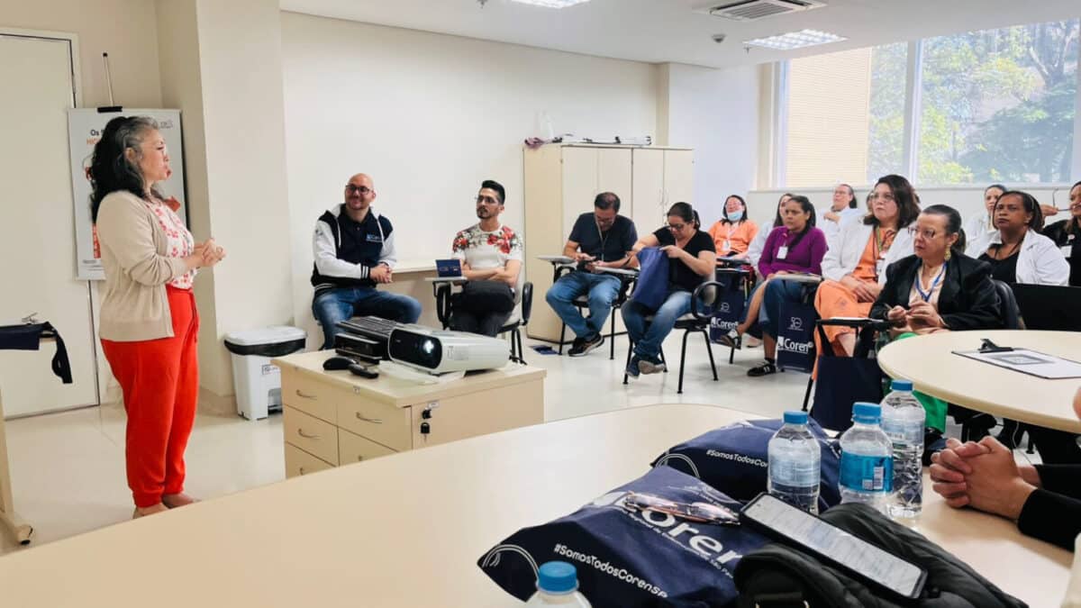 Coren-SP realiza capacitação gratuita em Sutura Simples no Instituto de Infectologia Emílio Ribas